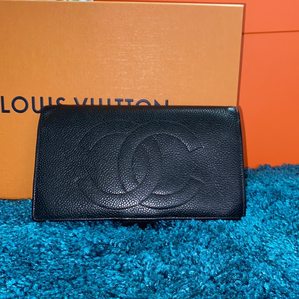 CHANEL WALLET authentic